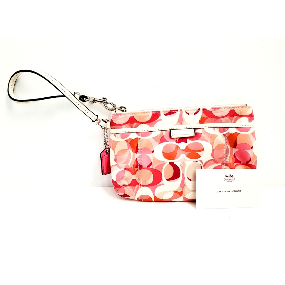 NWOT Coach Pink & White Signature Wristlet